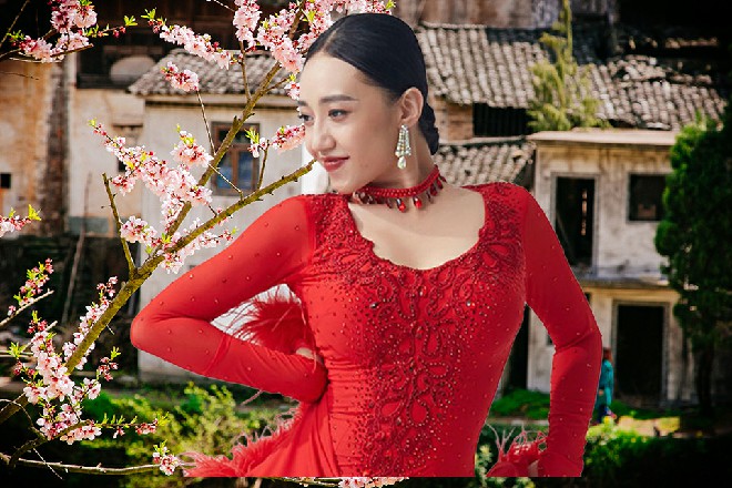 对方的炮轰,拐弯抹角黑他一把,不仅是在为电影宣传造势,居然还有更深层次的意思。