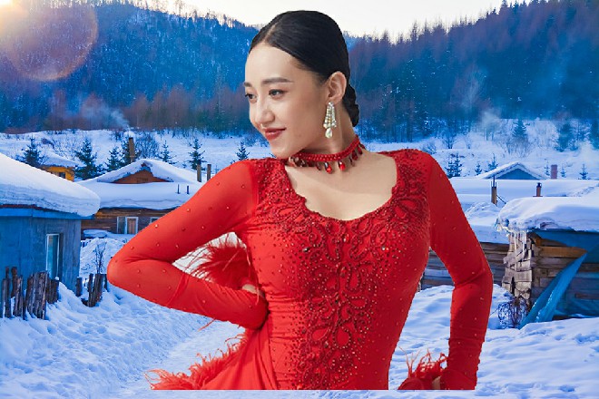 这时候,岑林神秘笑了,“接下来,就要见证奇迹,大家千万不要眨眼……