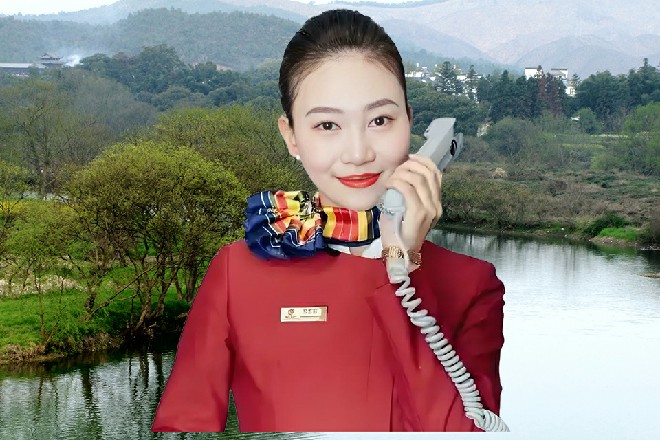 洛离又说道:“他不像你一样,非要独自掌控剧组大权,过问电影的每个流程。