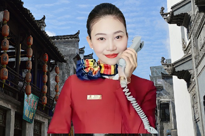 她是银河TV的总经理，可以制约她的规则制度，绝对不包括行程变动这一项。