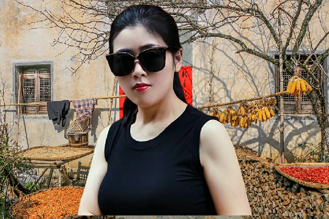 无数记者汇聚而来，指定要采访布迪导演。这场面，守卫一边阻拦，一边急忙上报。