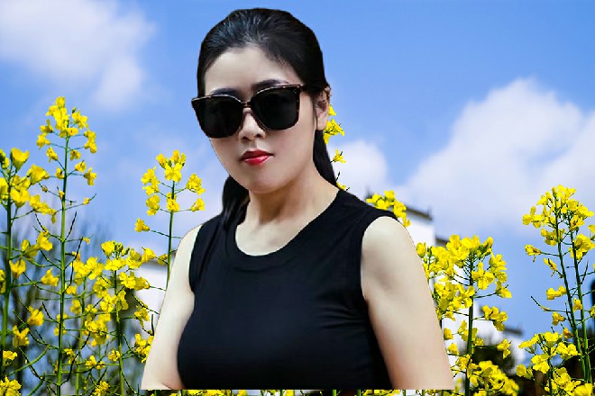 毕竟洛离不是洛天幕，媒体记者跟洛离打交道久了，也清楚他的本质是商人，赚钱第一。
