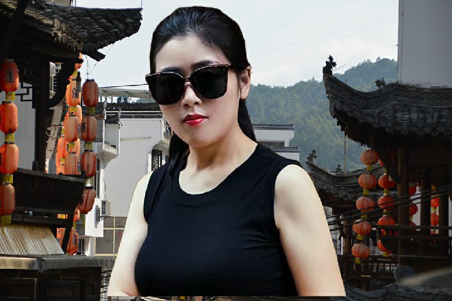 “哥,你来了。叶子衿眼眸惺忪,浑浑噩噩的样子,蓬松的头发,微卷,焦躁。