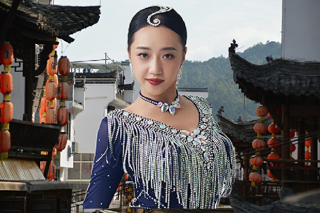 一个“野鸡奖,而且还是新成立,没有什么公信力的奖项,有什么资格,让他参加?