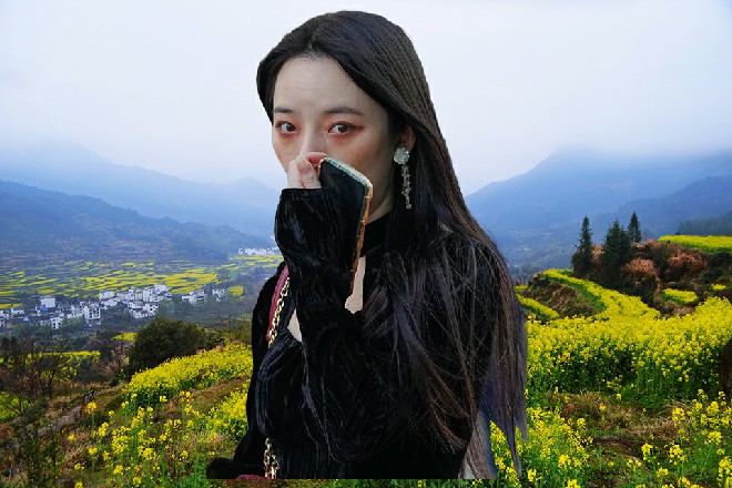 至于这其中，有多少人是真实情感，又有多少人是假装表演，就不得而知了。