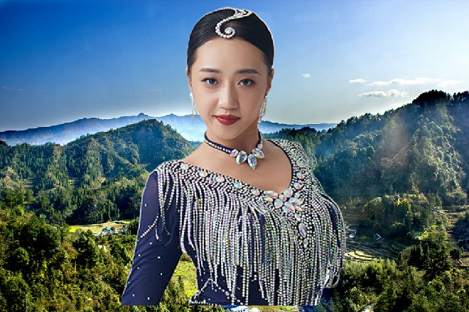 不知道是出于什么心理,蒲柳竟然选择了外人,“我觉得那个安琪儿,她机会比较大。