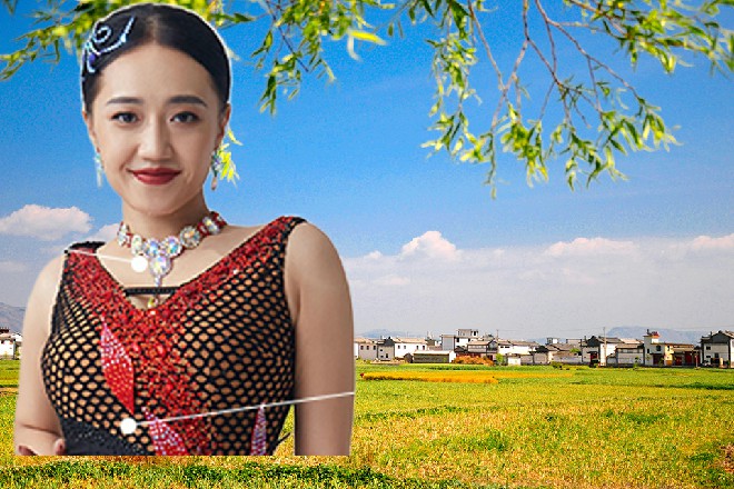 他不仅资历高,也是成名的大导演。只不过年纪大了,精力不济才选择了退休。