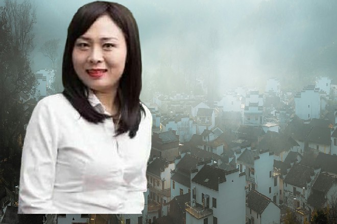 没办法，只能硬拗造型。饰演的角色，基本是千篇一律的高冷、潇洒、帅气……
