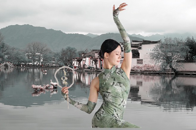 “世界上最美丽的女人是谁，这话难道不是你说的吗？许青柠笑嘻嘻，眸光似水。