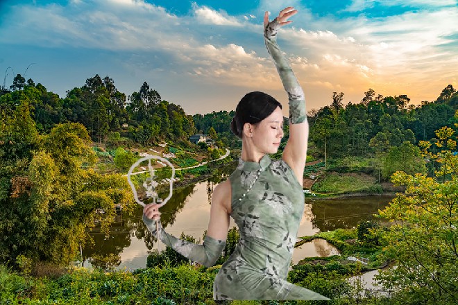 在她的印象中，有这个本事，完成这个计划的，也就是那么几家跨国集团。