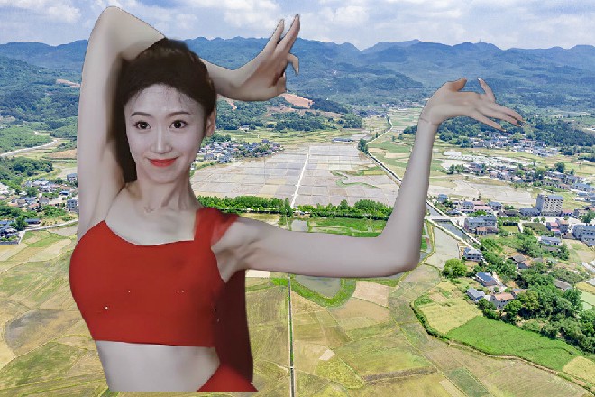 之前的初恋这件小事,请余念来当监制,他还各种不情愿,现在反而觉得……真香。