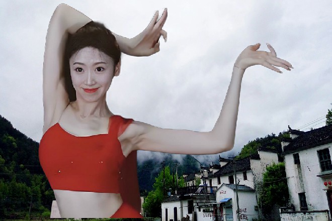 杨红严肃道：“刚才我故意淡化了云腾财团的存在，就是担心大家绝望……