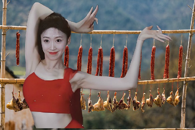 那是密密麻麻的民宅,比较廉价,许多“追梦人闯荡星城,就在这里租房,寻求机会。