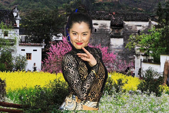 几乎是同个时间，一些粉丝纷纷在朋友圈、社交网、论坛，上传了合影、签名。