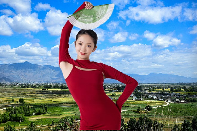不过一会儿，她就脸泛桃花，咬着唇道：“你在干什么？到底有没有在听？