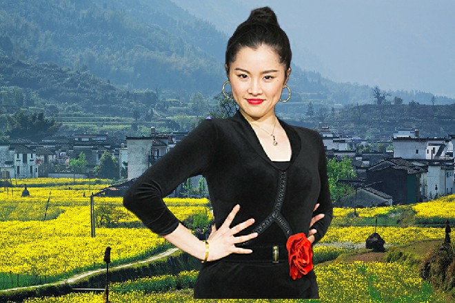 他呆滞几秒钟,才反应过来怎么回事,顿时狂怒挣扎,“XXX,看我今天不弄死你。