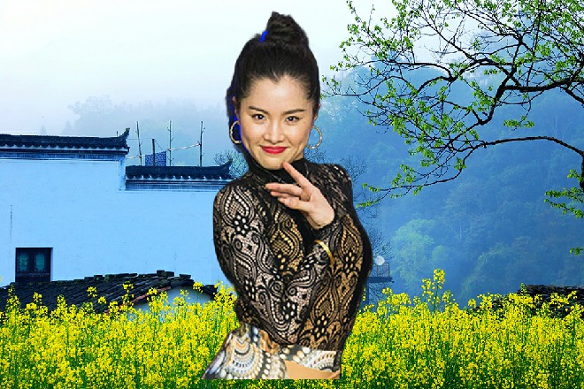 反正凝聚力强悍，犹如军队一般森严。所以她的粉丝团体，才被人称为夏家军。