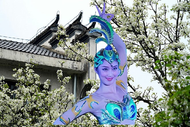小记者莫名兴奋,“是什么大人物吗?还是说,在那个房间里头,有什么秘密?