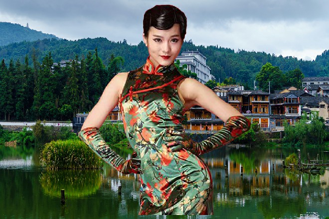 为首的是一个美丽的女子,一身时尚的衣服,修饰身材的同时,又彰显了干练气息。