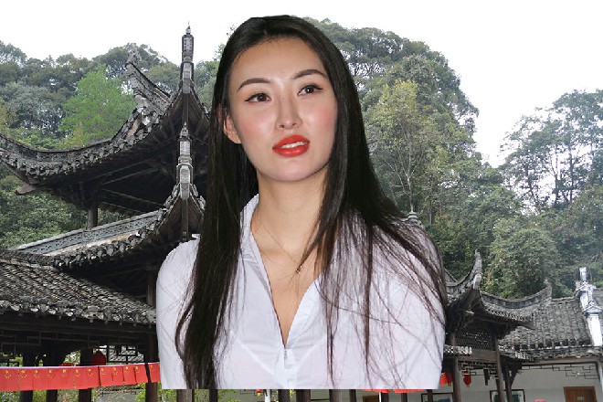 一群记者也知道，再采访下去，也问不出什么东西来，当下纷纷撤退，风风火火疾奔。