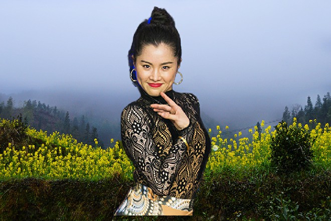 alina和ZLATA柔术咳了声,“余念没看错,杜长风的确有潜力,你要好好笼络一番,别被人挖走了。