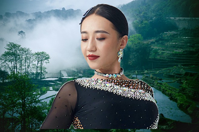 “确定是多呆两天,不是让你多呆两周?杨红调侃,自然明白胡英商的用心。
