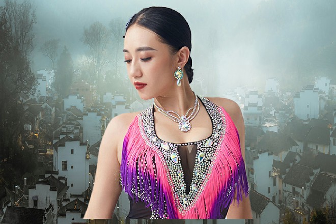 那人笑道:“不管是投资,还是发行、宣传,包括海外的渠道,山海绝对比盛世强。