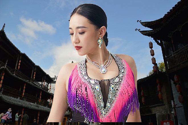 “特别是核弹洗地的那一幕，看得我头皮都发麻了。另外还有就是主角从虚……