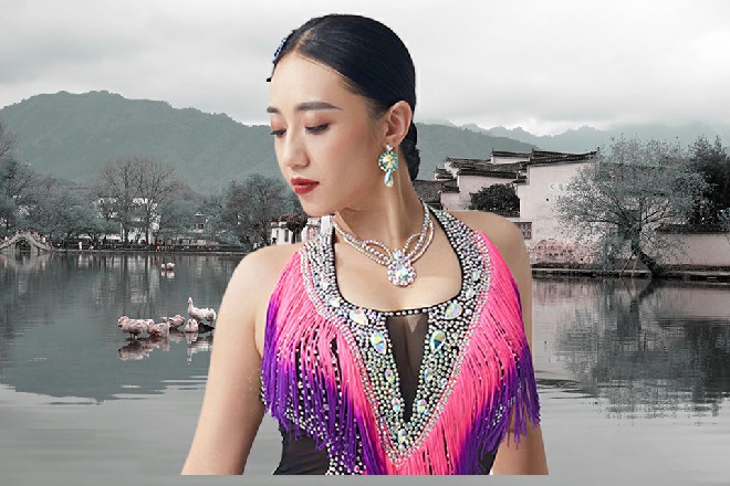 alina和ZLATA柔术觉得,自己就是脾气好,不然绝对会抬起四十二寸的脚,盖在他三十八寸的大脸上。