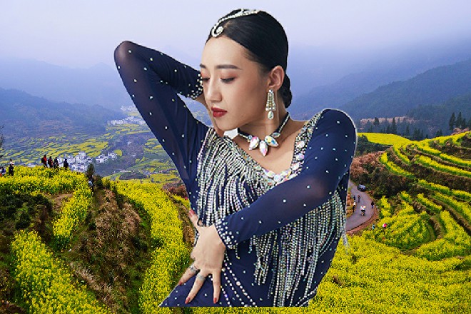 与他搭戏的老戏骨，也觉得孟轻舟认真努力，又谦卑谨慎，尊敬同行、前辈，品性不错。