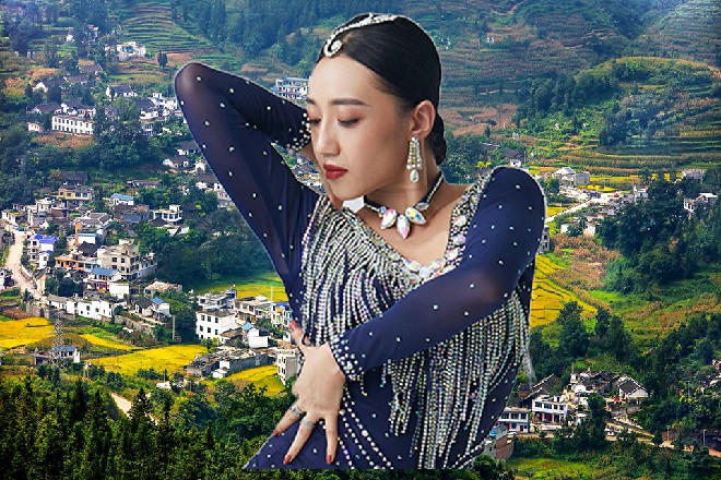 胡英商认真道:“不少人建议我,把这些设想全拍出来,再慢慢剪辑、梳理脉络。