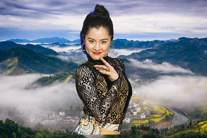 当祁青希,走进影院之后。叶子衿也下车,在一帮安保人员的护送下,微笑而来。