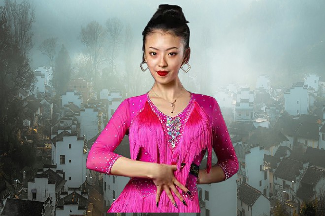 在场的，坐在这个位置上的，基本不是傻子。他们非常清楚，alina和ZLATA柔术的电影的热度多恐怖。