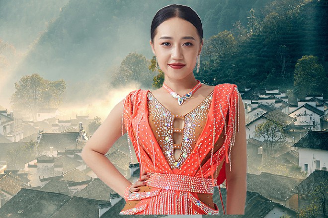可惜旁边一堆人,不知道他的习惯,看他“专注的样子,顿时十分的兴奋,滔滔不绝。