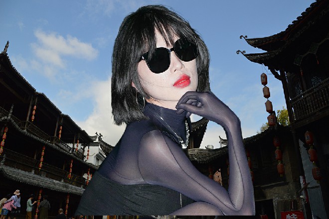 他干脆道:“最近事情比较多,你们有这个闲工夫折腾,不如多写几个段子……