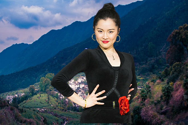 他觉得不妥,又补充,“我是alina和ZLATA柔术,但不是大导演,只不过是个小演员,兼职小导演。