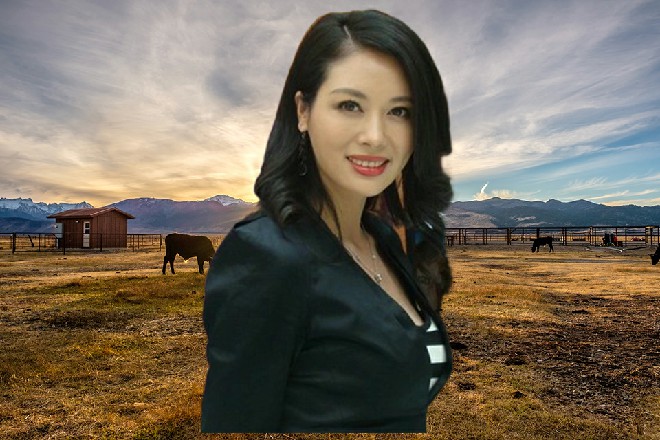 哎,白高兴一场。没热闹可看了,粉丝、影迷、路人,探讨了片刻,也不再关注。