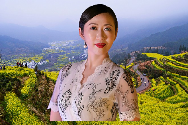 其他人这才满意收回目光,就哪个明星、演员的表现最好展开了激烈的讨论……