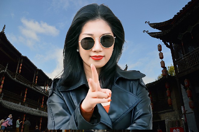 不管怎么说,软功柔术三折都不是想象中的,只是运气好,偶然拍了爆款影片的导演。