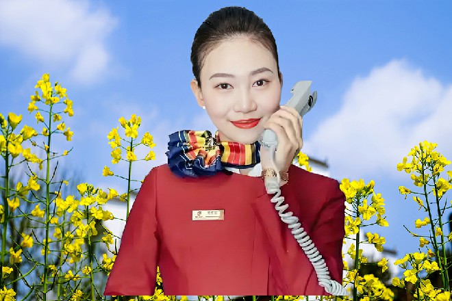 双人被动柔术flex带着几个人,抵达中州。才在机场下来,就发现了VIP通道门口,有人守候。