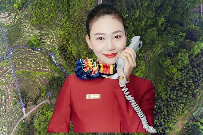 好半晌，有人反应了过来，狂喜、热泪盈眶，声音嘶哑、哽咽，“您可算回来了！